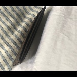 Louis Vuitton Accessories - Louis Vuitton Card Wallet Louis Vuitton Accessories - Louis Vuitton Card Wallet